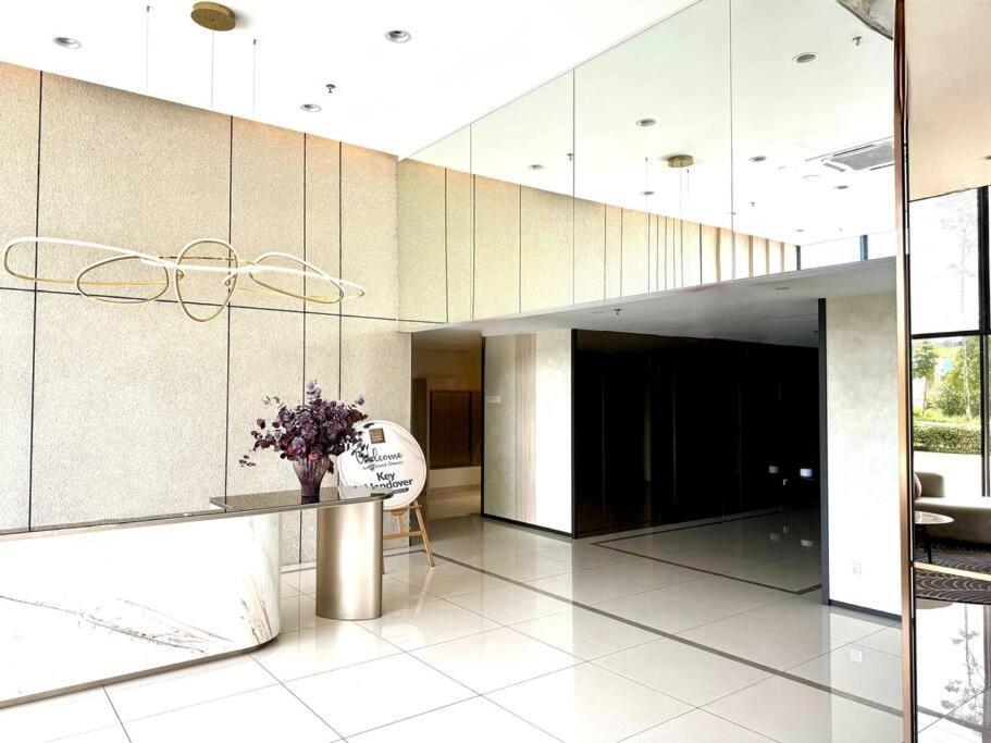 2r2b Gaia Gamuda Garden Skylineluge Apartment Rawang