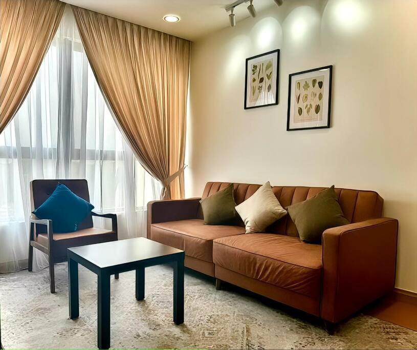 2r2b Gaia Gamuda Garden Skylineluge Apartment